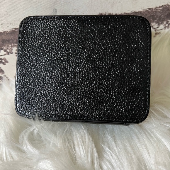 Juicy Couture Train Case - Picture 6 of 16